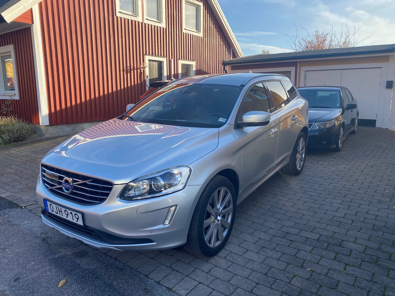 Volvo XC60 2017 – bild 1 av 10