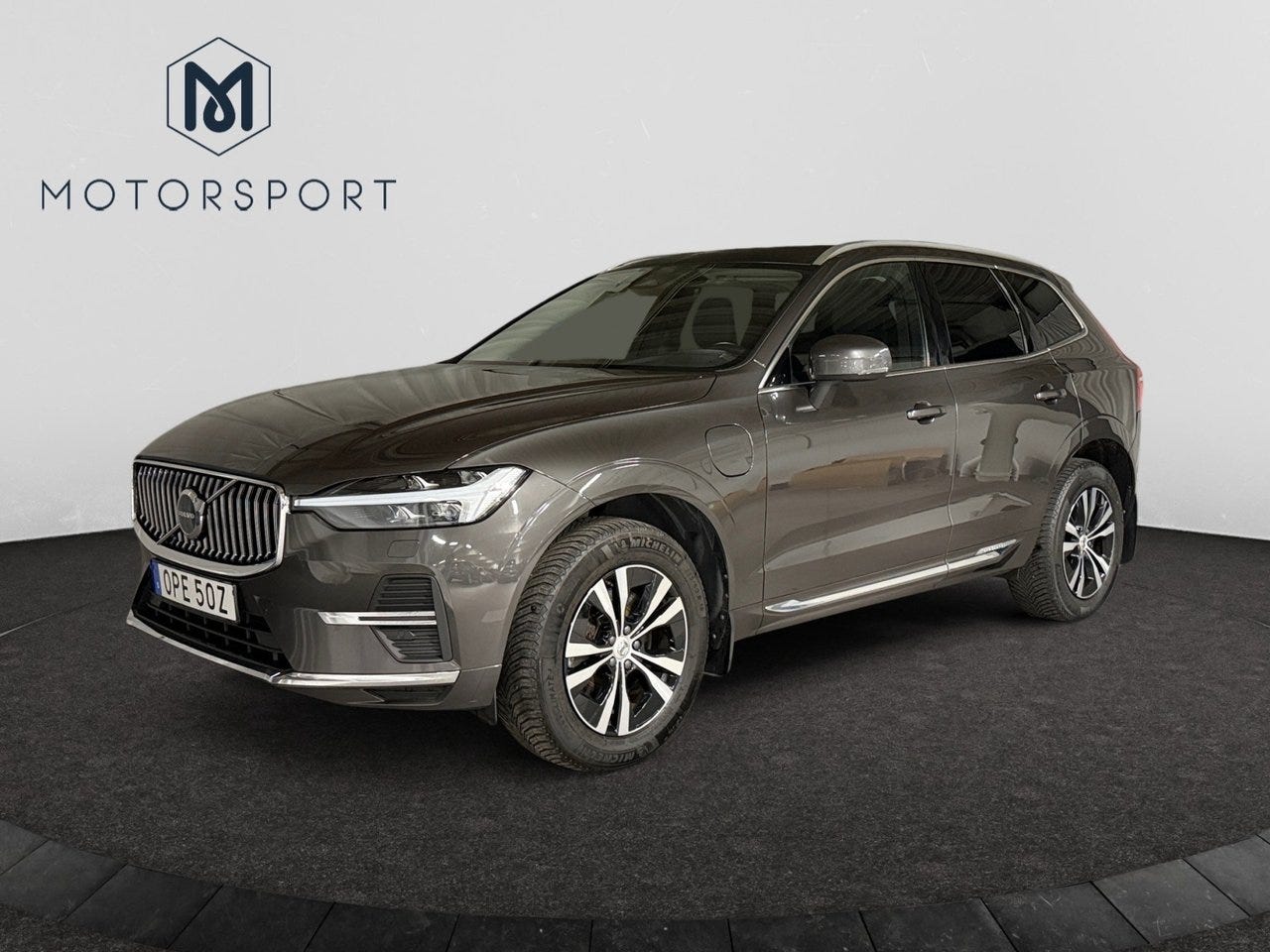 Volvo XC60 2024 – bild 1 av 23