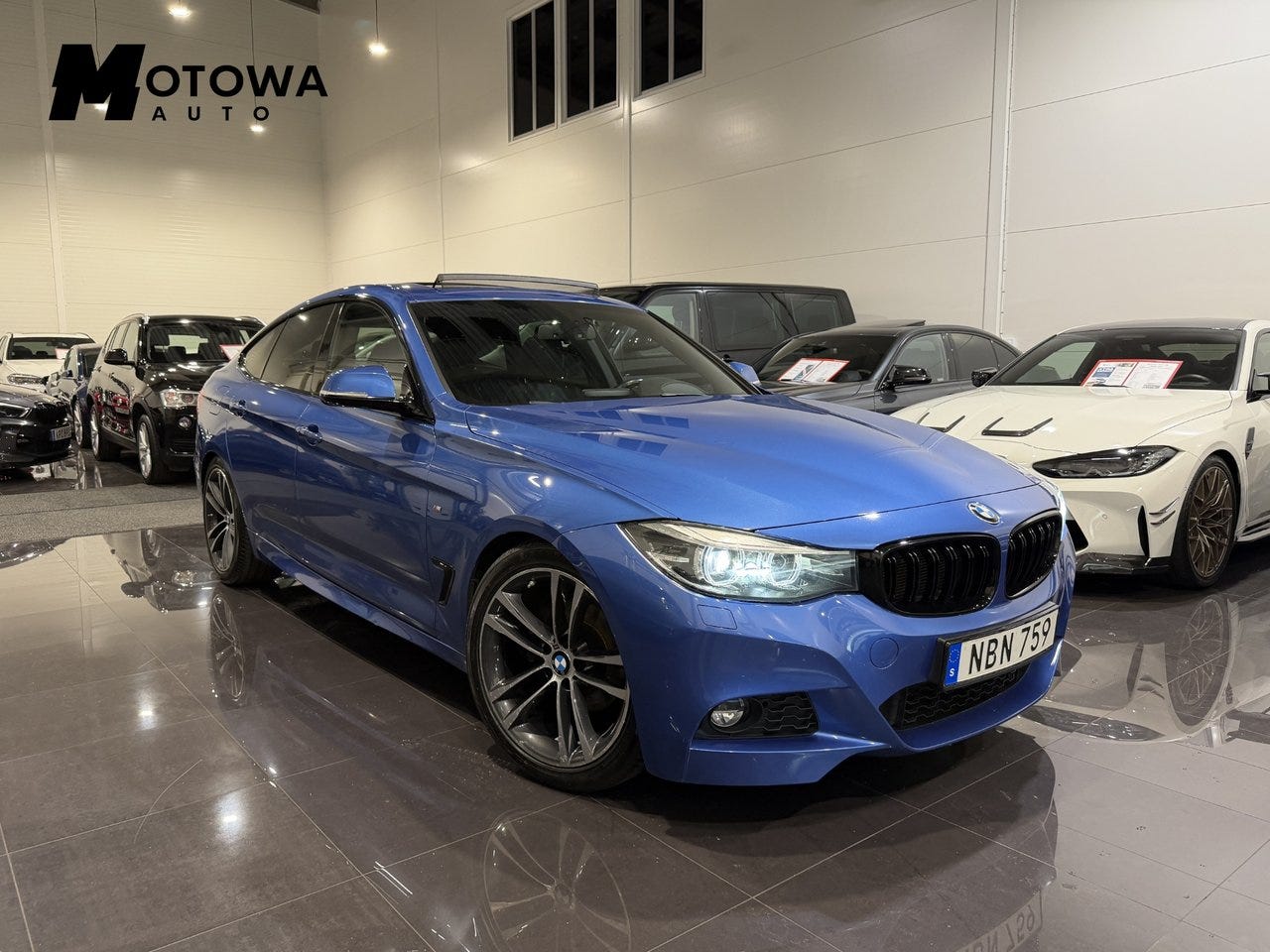 BMW 320d 2017 – bild 1 av 23
