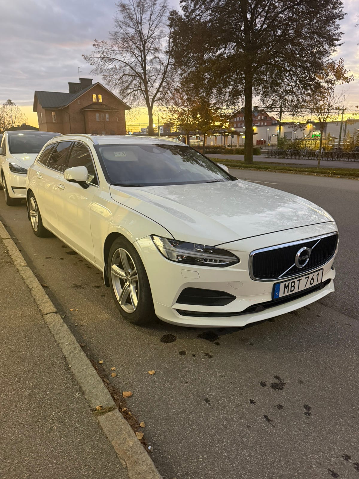 Volvo V90 2018 – bild 1 av 20