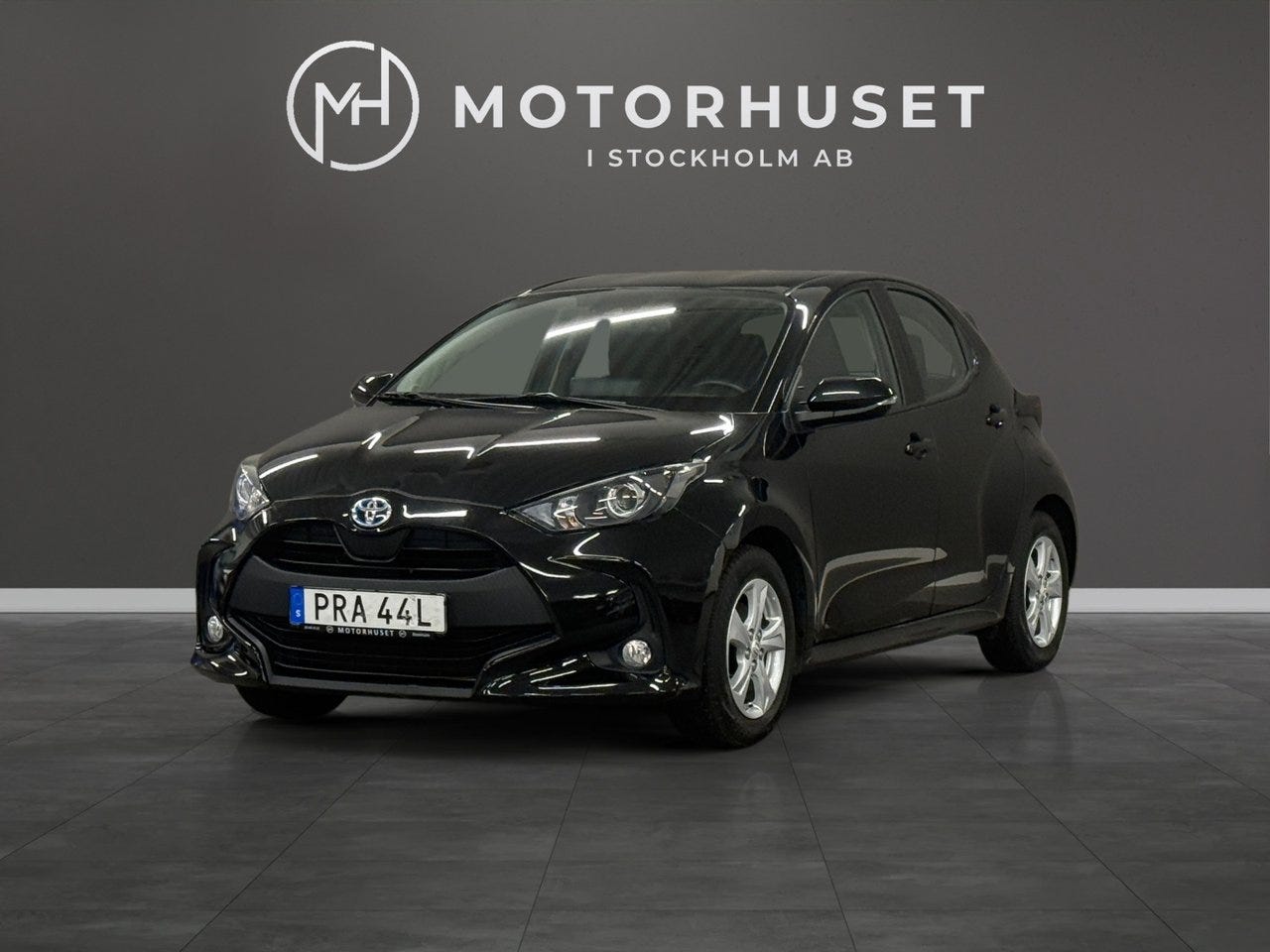 Toyota Yaris 2024 – bild 1 av 11