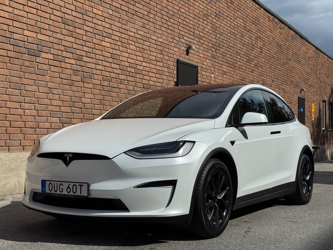 Tesla Model 1020 hp