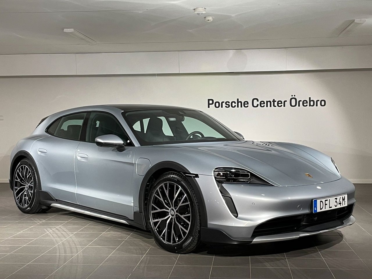 Porsche Taycan 476 л.с.
