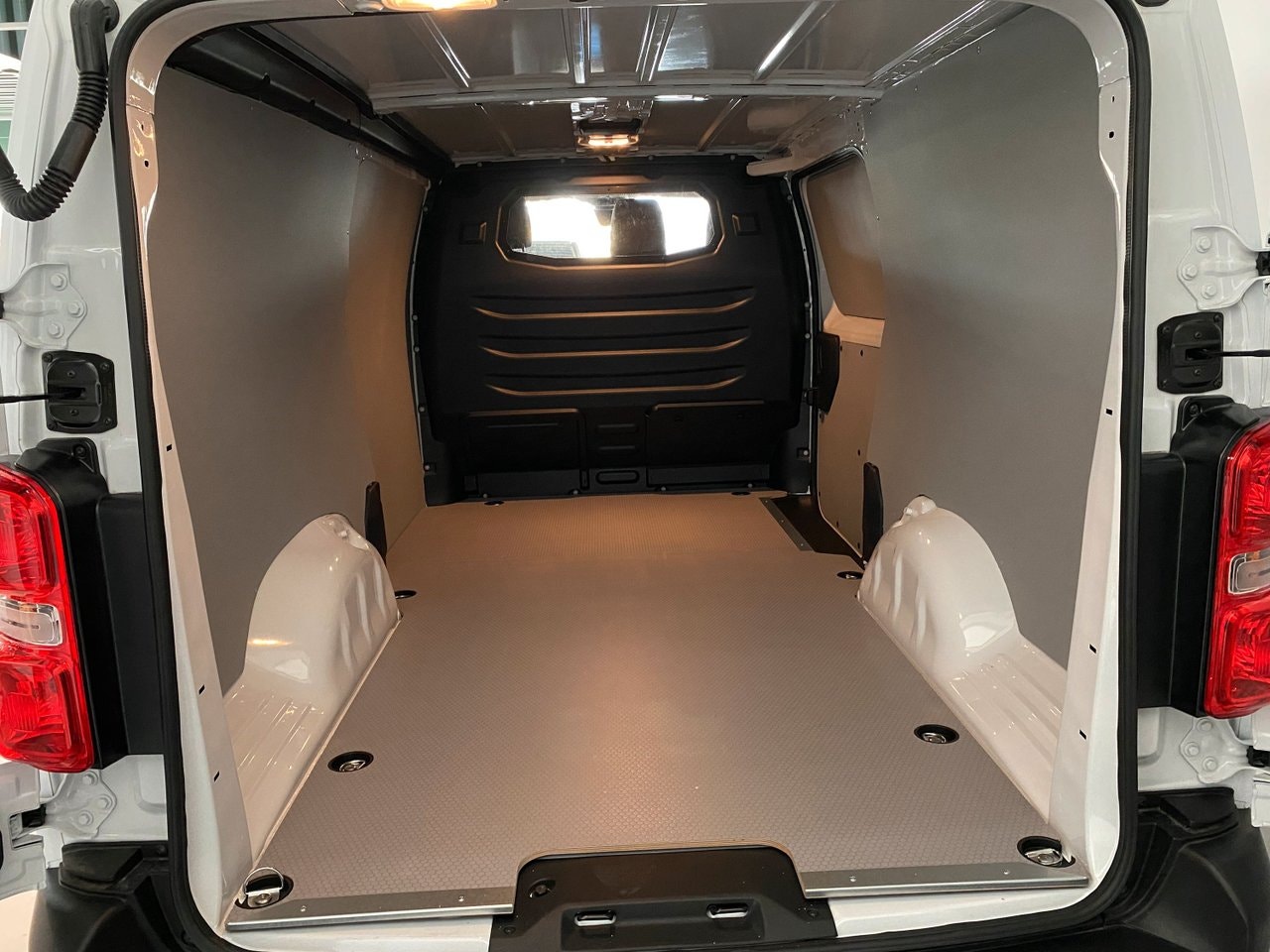 Citroën ë-Jumpy 75, 136hk, 2023