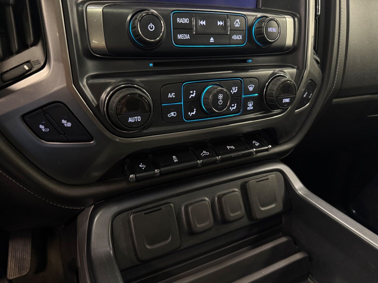 Chevrolet Cheyenne 1500 Crew Cab 6.2 V8 E85 4WD Hydra-Matic, 426hk, 2018