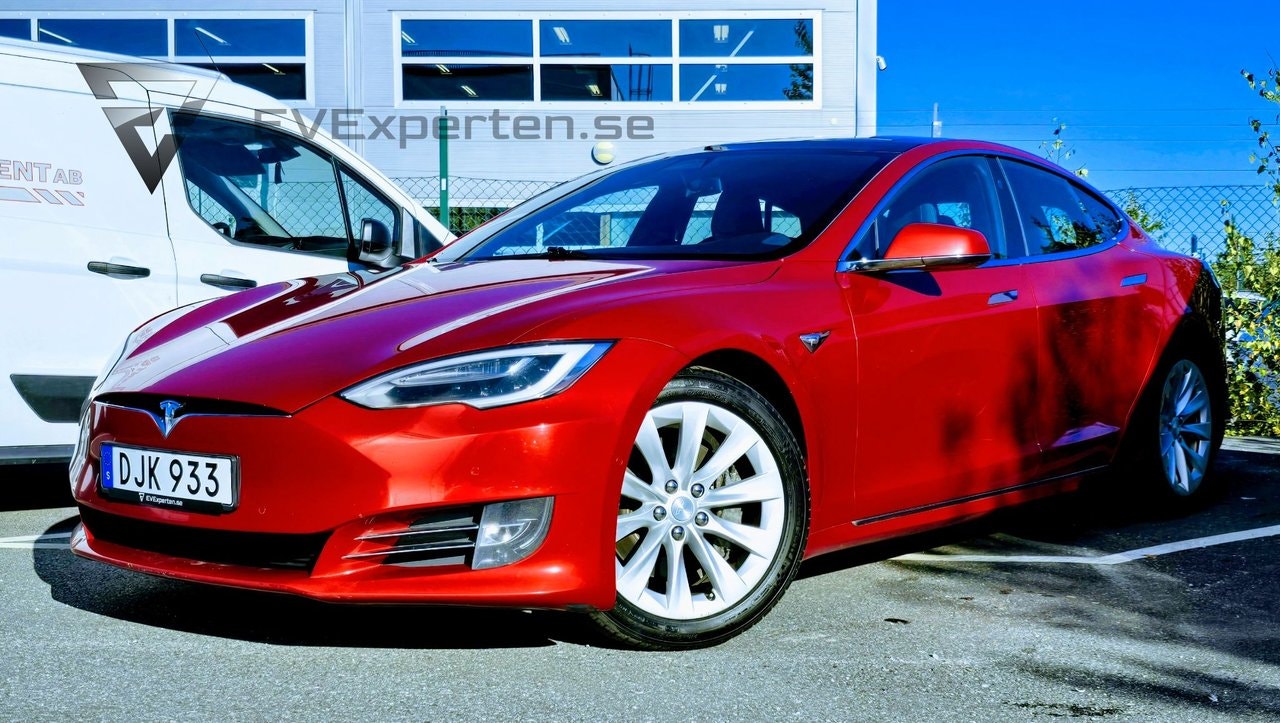 Tesla Model S 423 hp