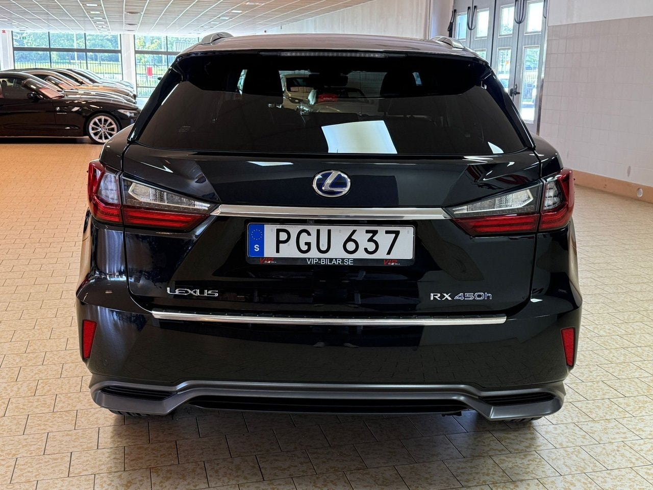 Car image 5