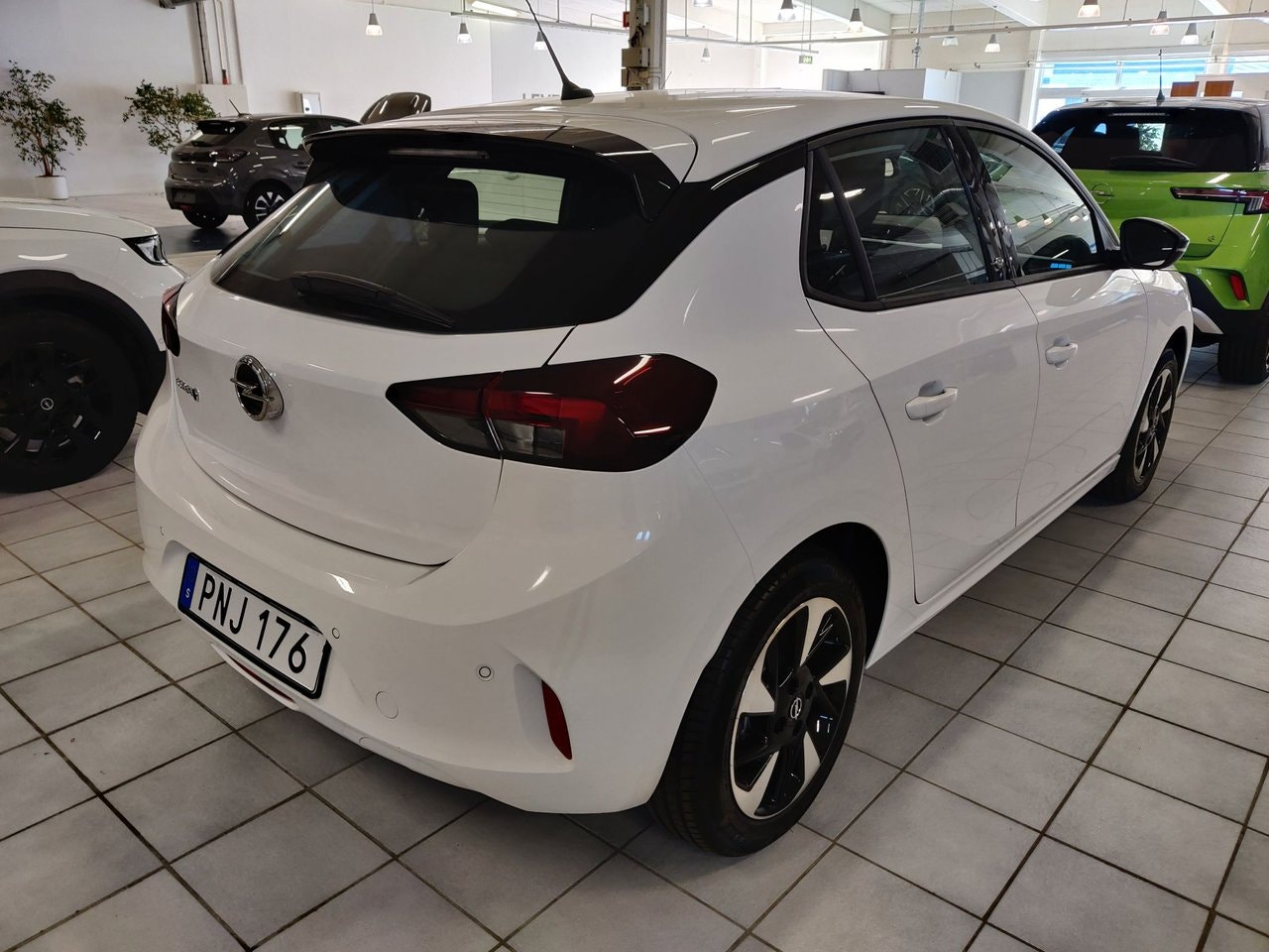 Opel Corsa-e, 136hp, 2022