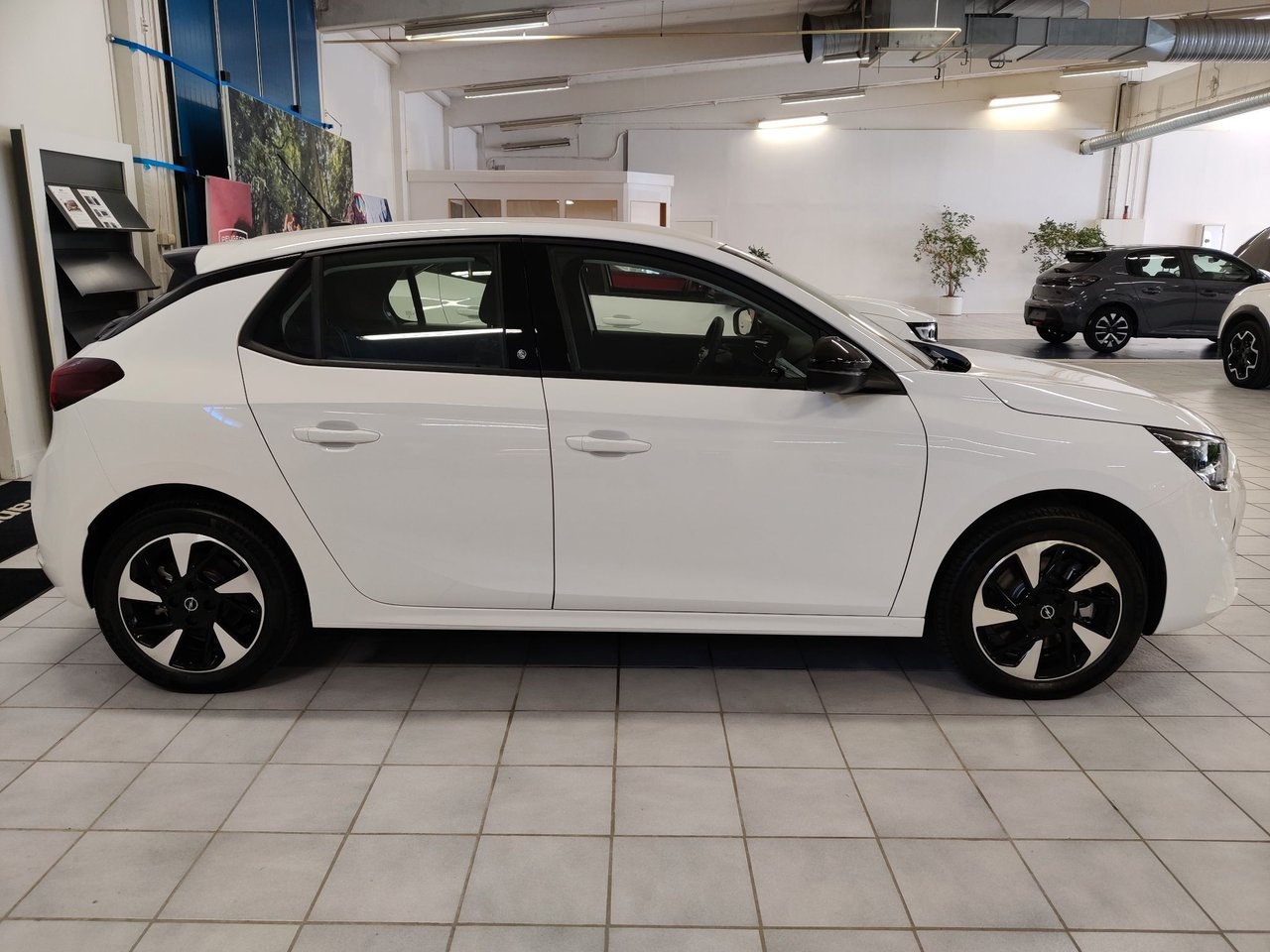 Opel Corsa-e, 136hp, 2022