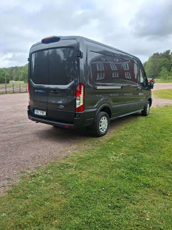 Ford E-Transit 350, 184ps, 2023