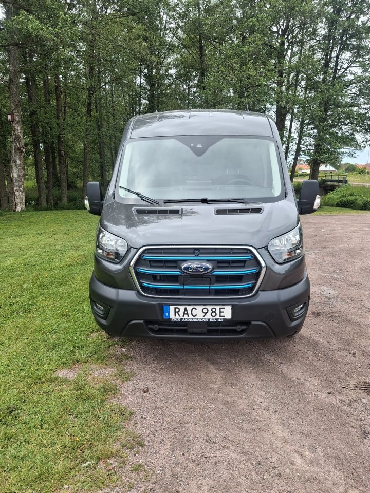 Ford E-Transit 350, 184ps, 2023