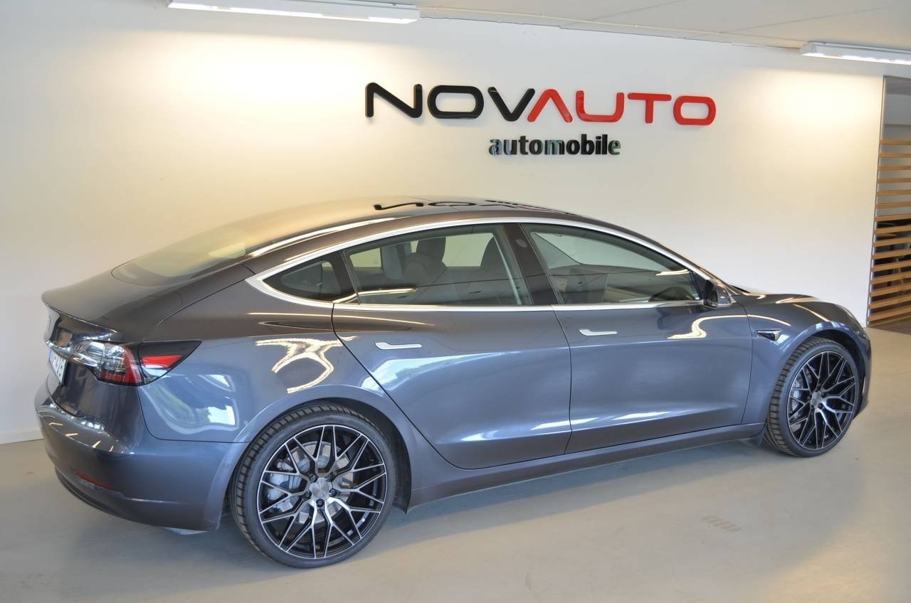Tesla Model 3 Standard Range Plus, 325hk, 2020