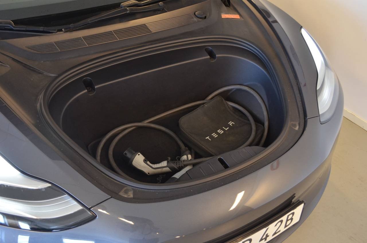 Tesla Model 3 Standard Range Plus, 325hk, 2020