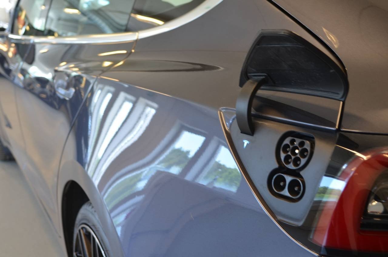 Tesla Model 3 Standard Range Plus, 325hk, 2020