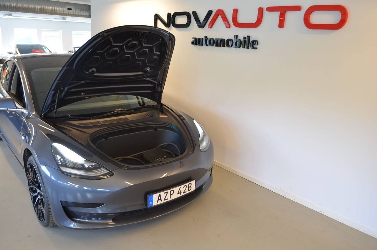 Tesla Model 3 Standard Range Plus, 325hk, 2020