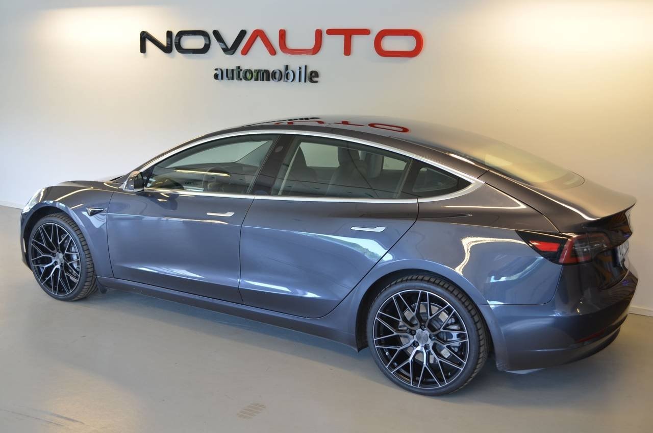 Tesla Model 3 Standard Range Plus, 325hk, 2020