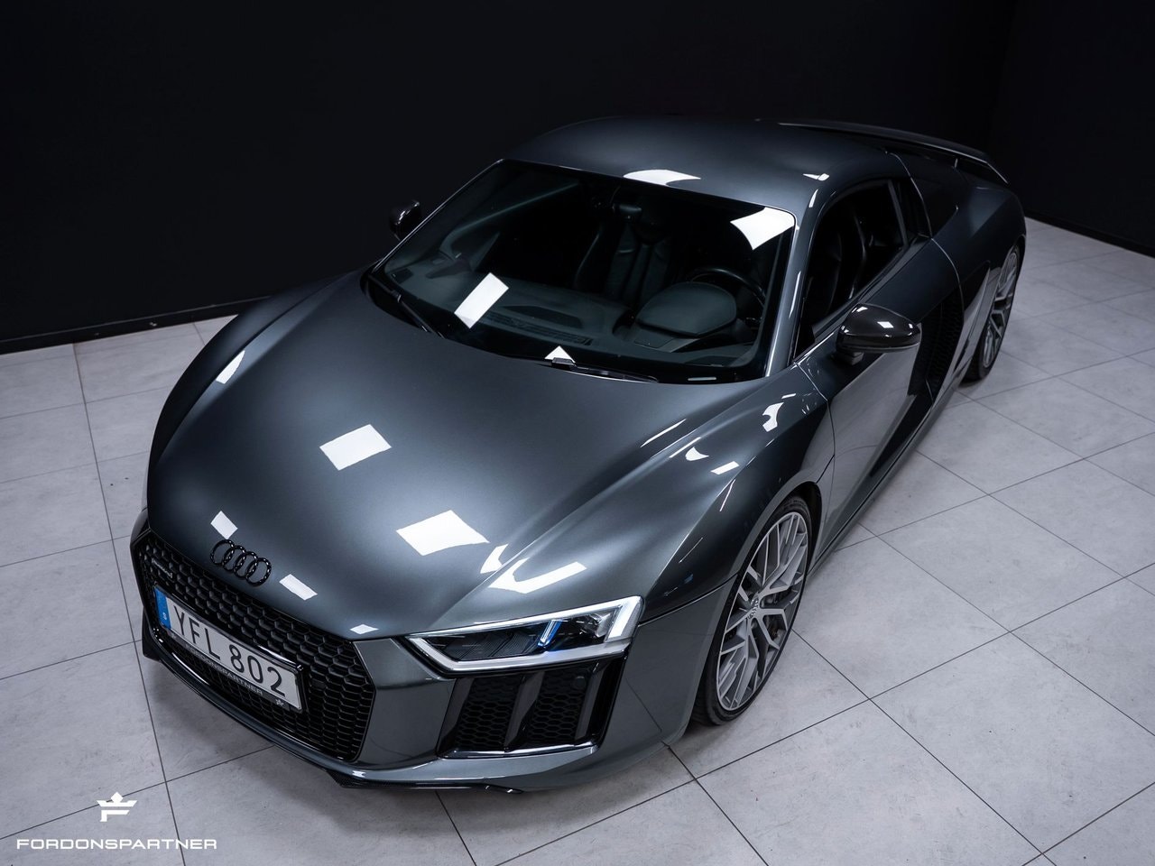 Audi R8 V10 plus 5.2 V10 FSI quattro S Tronic, 610hp, 2016