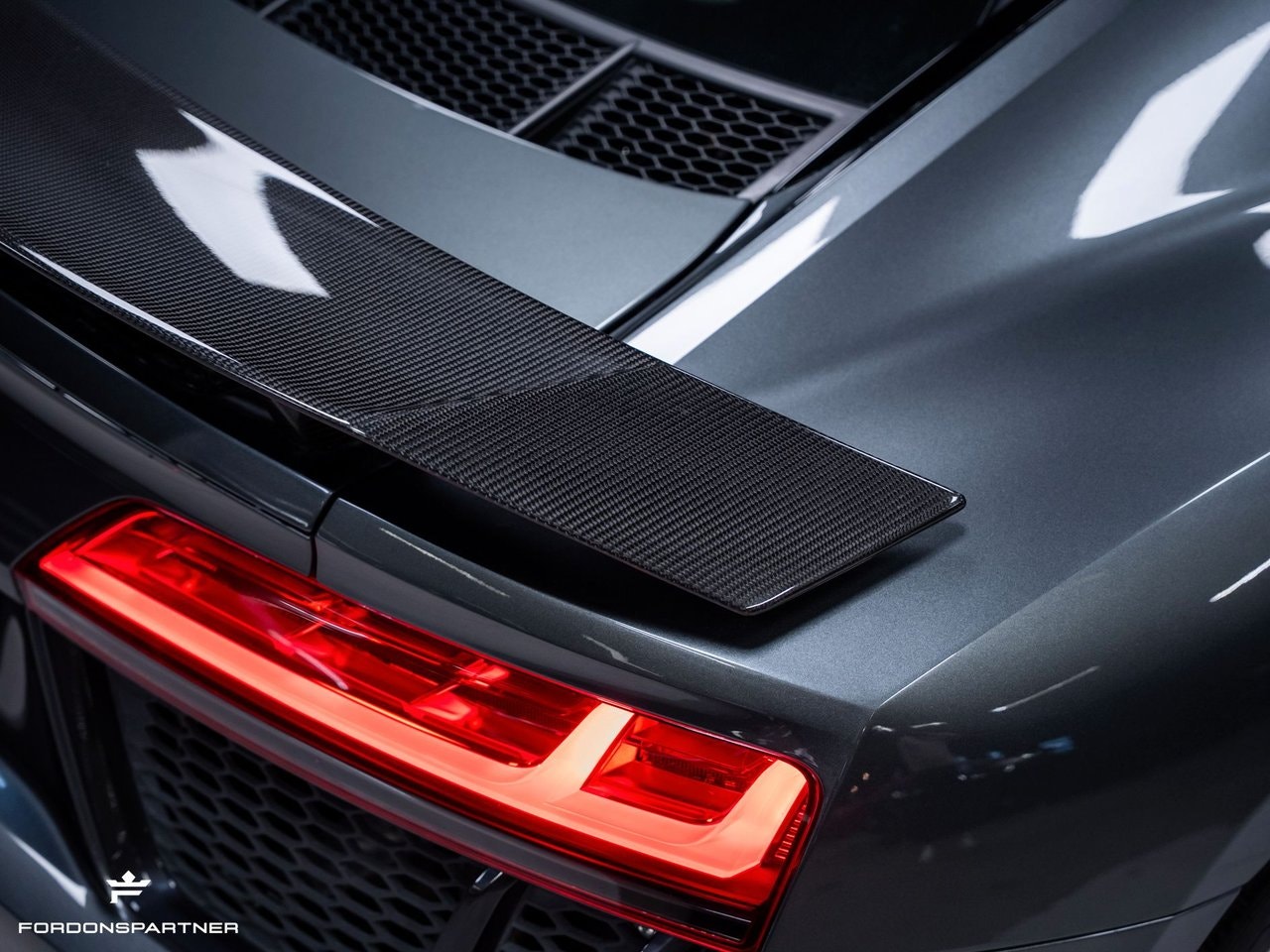 Audi R8 V10 plus 5.2 V10 FSI quattro S Tronic, 610hp, 2016