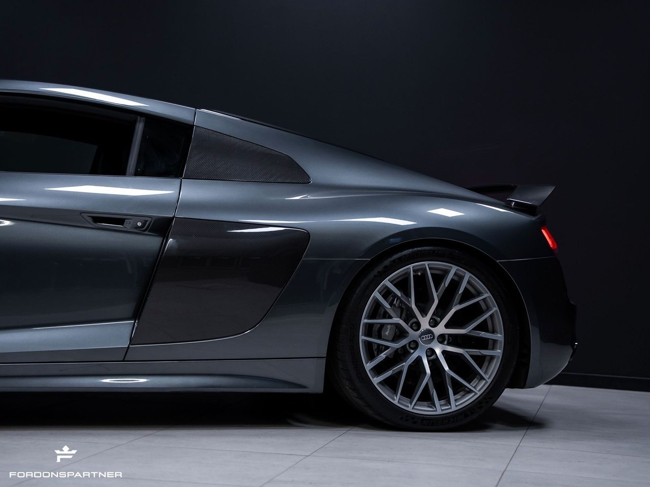 Audi R8 V10 plus 5.2 V10 FSI quattro S Tronic, 610hp, 2016