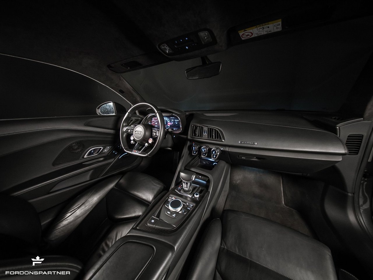 Audi R8 V10 plus 5.2 V10 FSI quattro S Tronic, 610hp, 2016