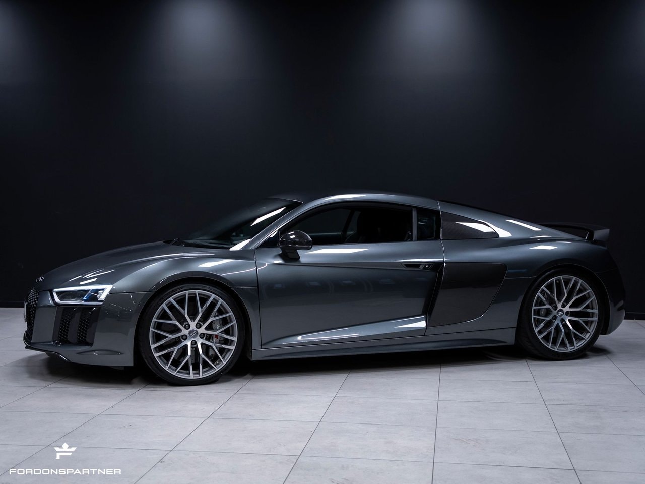 Audi R8 V10 plus 5.2 V10 FSI quattro S Tronic, 610hp, 2016