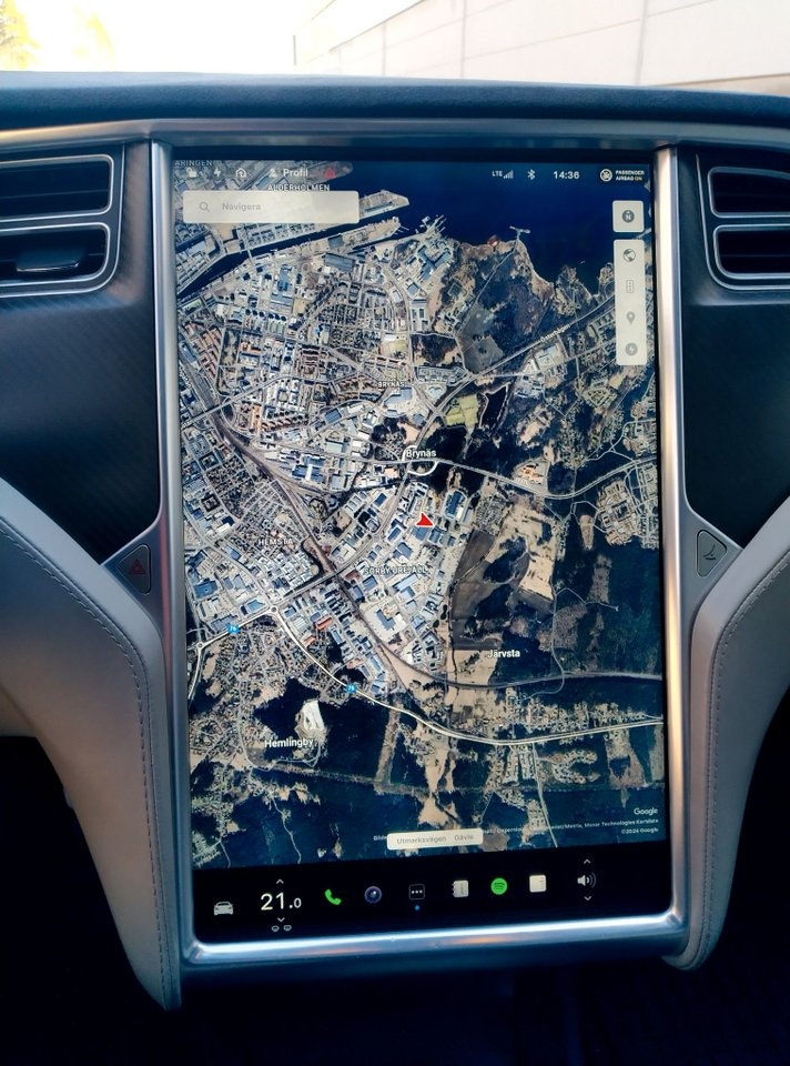 Tesla Model S P85D, 511ps, 2015