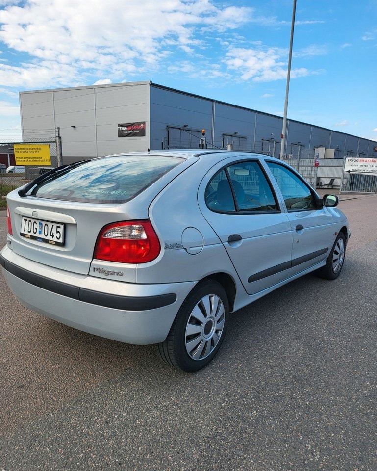 Renault Mégane 1.6 Manual, 107hp, 2002