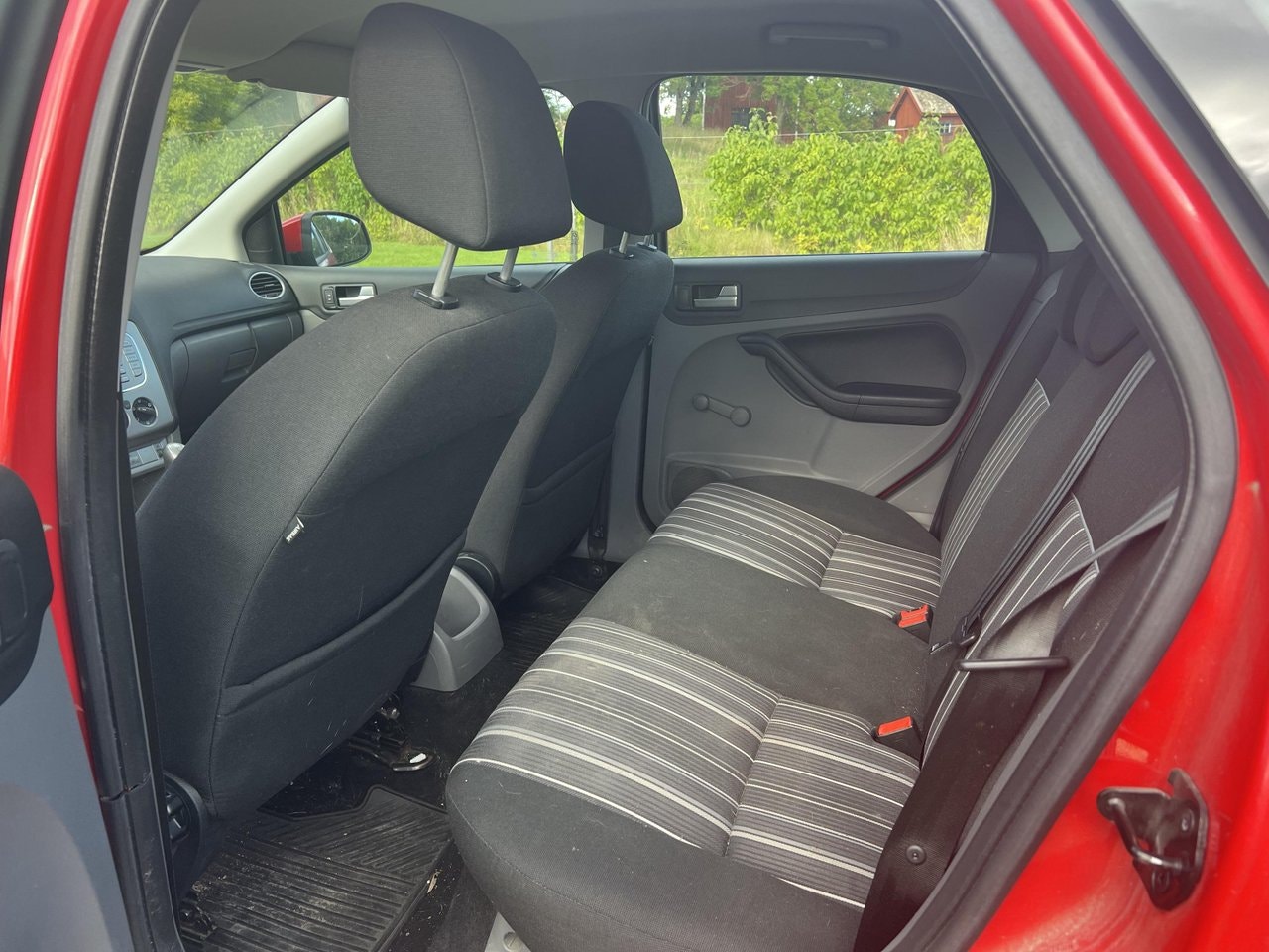 Ford Focus 5-door 1.6 Manual, 100hp, 2010