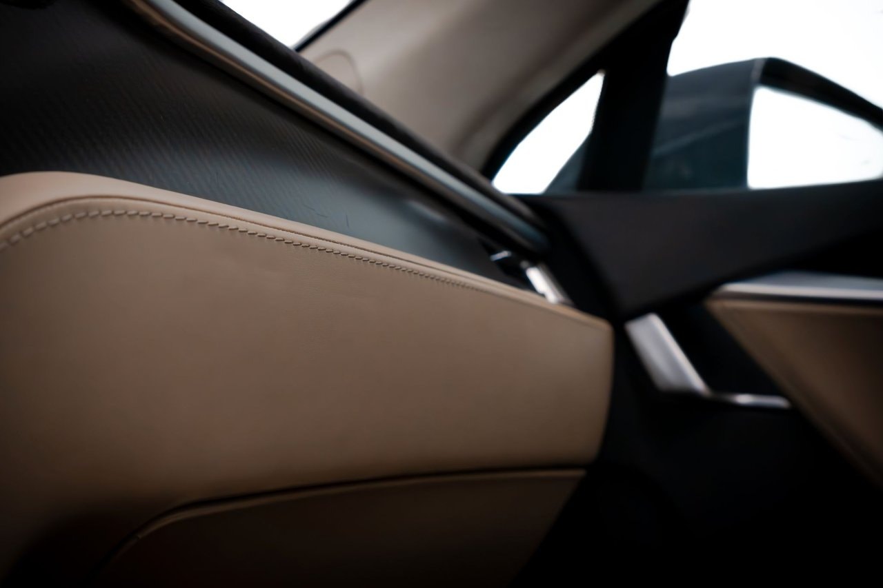 Tesla Model S P85D, 511ps, 2015
