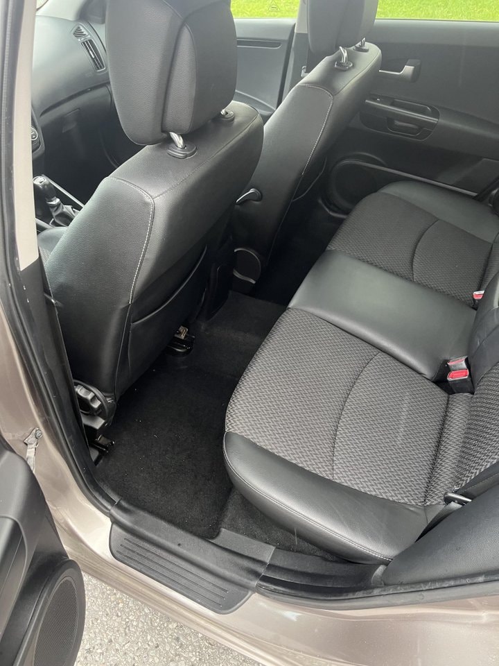 Kia cee'd_sw 1.6 CRDi Manuell, 128hk, 2012