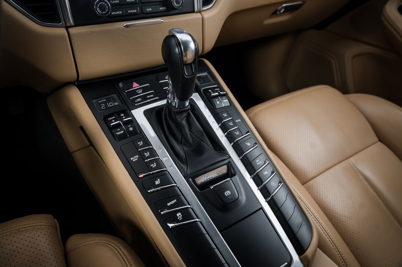 Porsche Macan PDK, 252hp, 2018