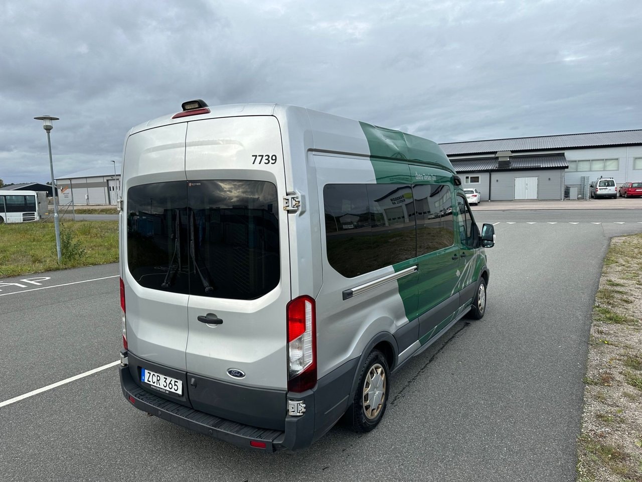 Ford Transit 350 Combi 2.0 TDCi SelectShift, 6-trins, 130ps, 2018