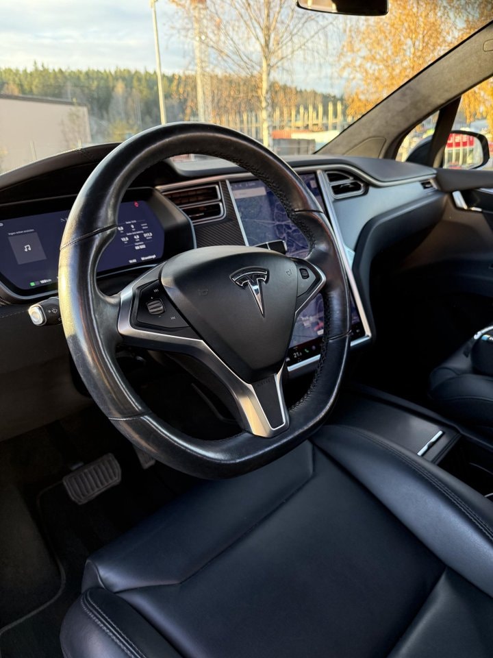 Tesla Model X 100D, 423hp, 2018