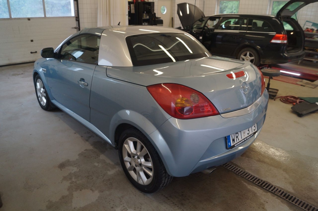 Opel Tigra TwinTop 1.8 Manual, 5-trins, 125ps, 2005