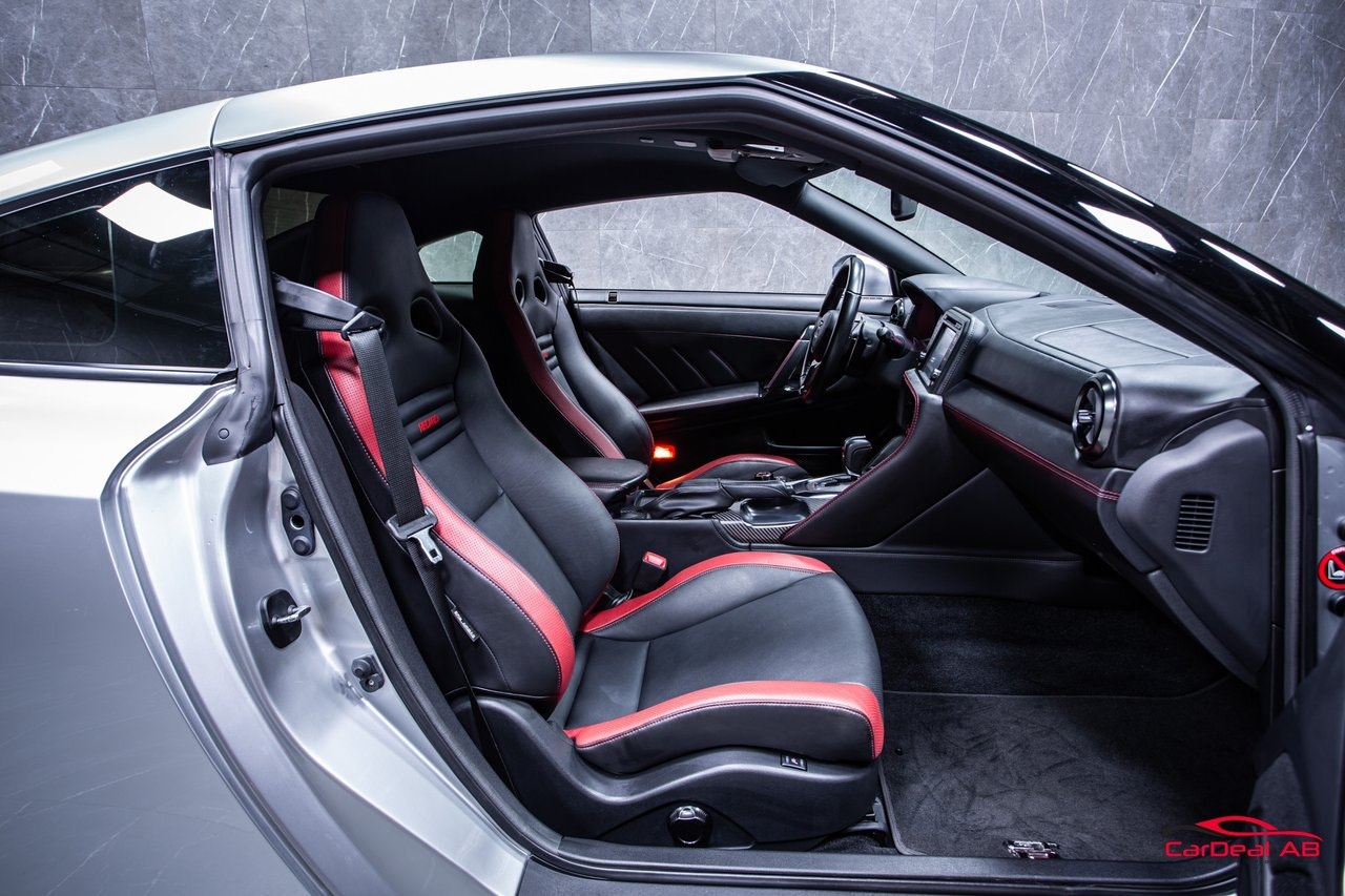 Nissan GT-R 3.8 V6 4x4 DCT, 570hp, 2018