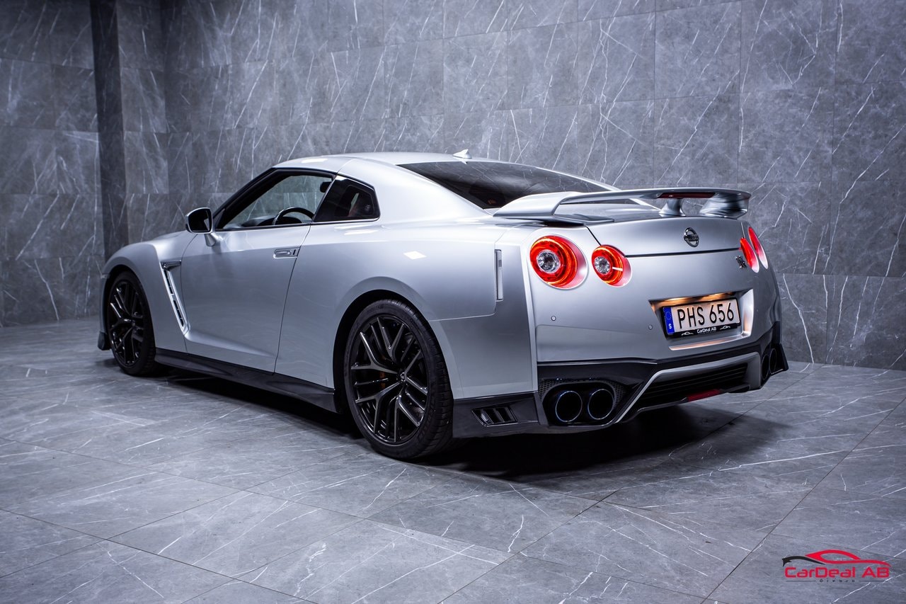 Nissan GT-R 3.8 V6 4x4 DCT, 570hp, 2018