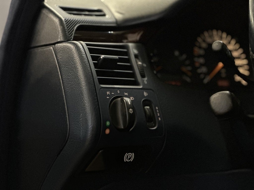 Mercedes-Benz E 200 Automatic, 136hp, 1997
