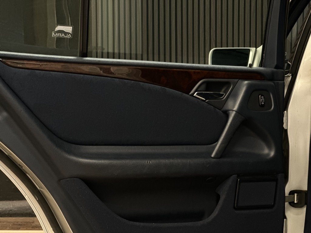 Mercedes-Benz E 200 Automatic, 136hp, 1997