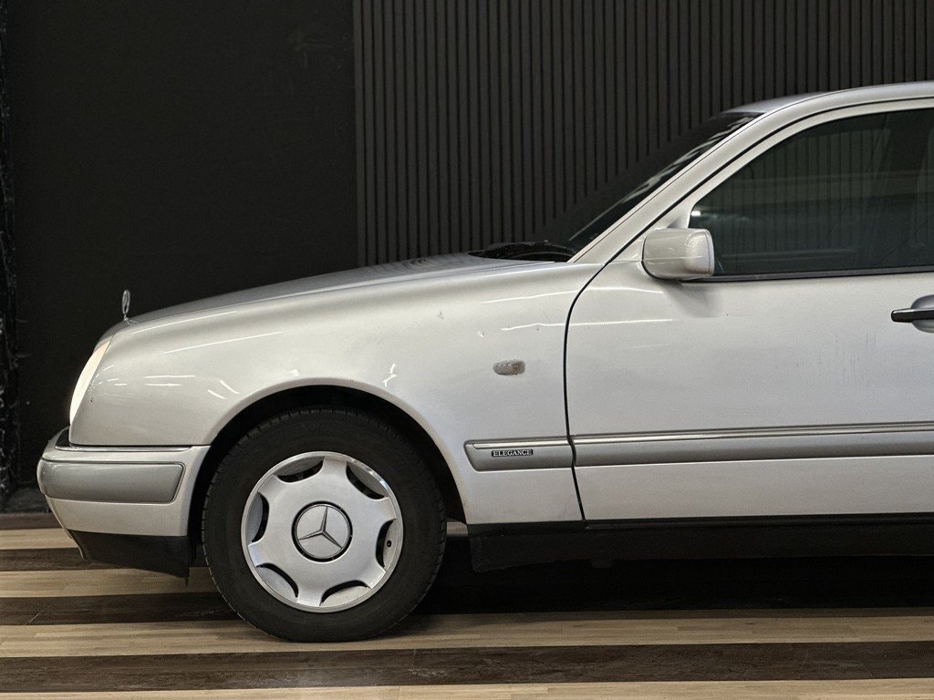 Mercedes-Benz E 200 Automatic, 136hp, 1997