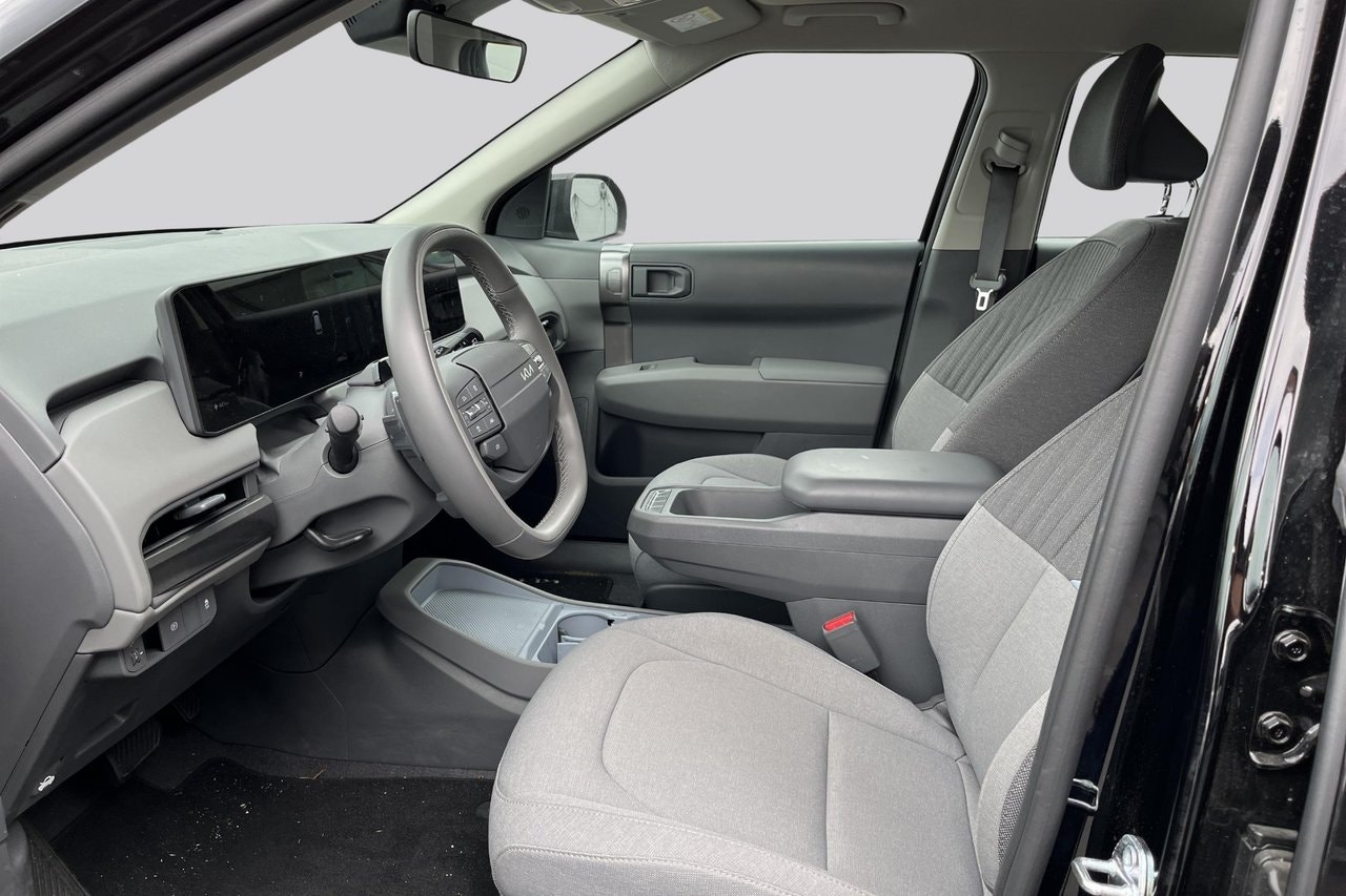 Kia EV3 Standard Range, 204hp, 2025