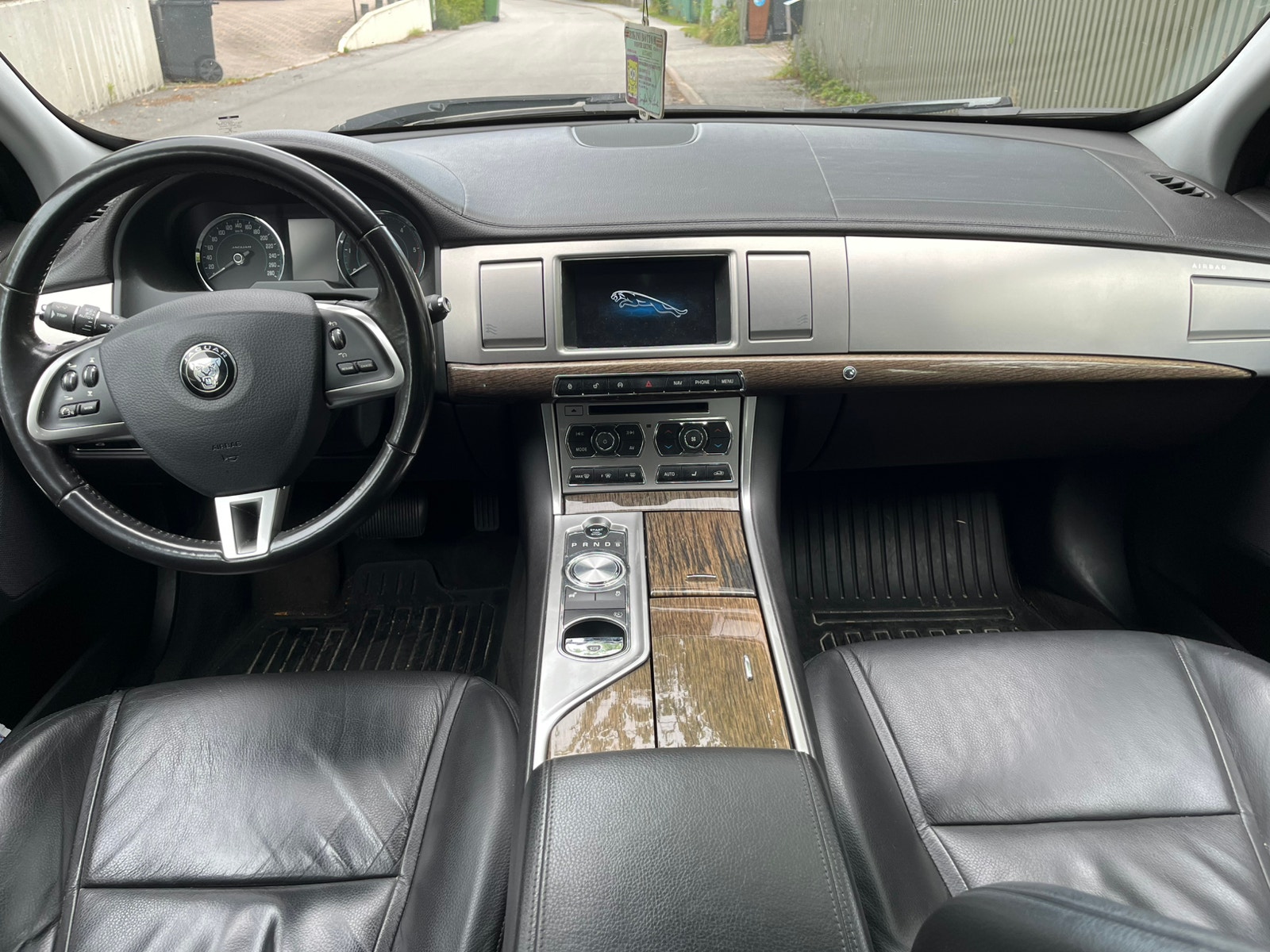 Jaguar XF 2.2 TDi4 Automatic, 8-trins, 200ps, 2014