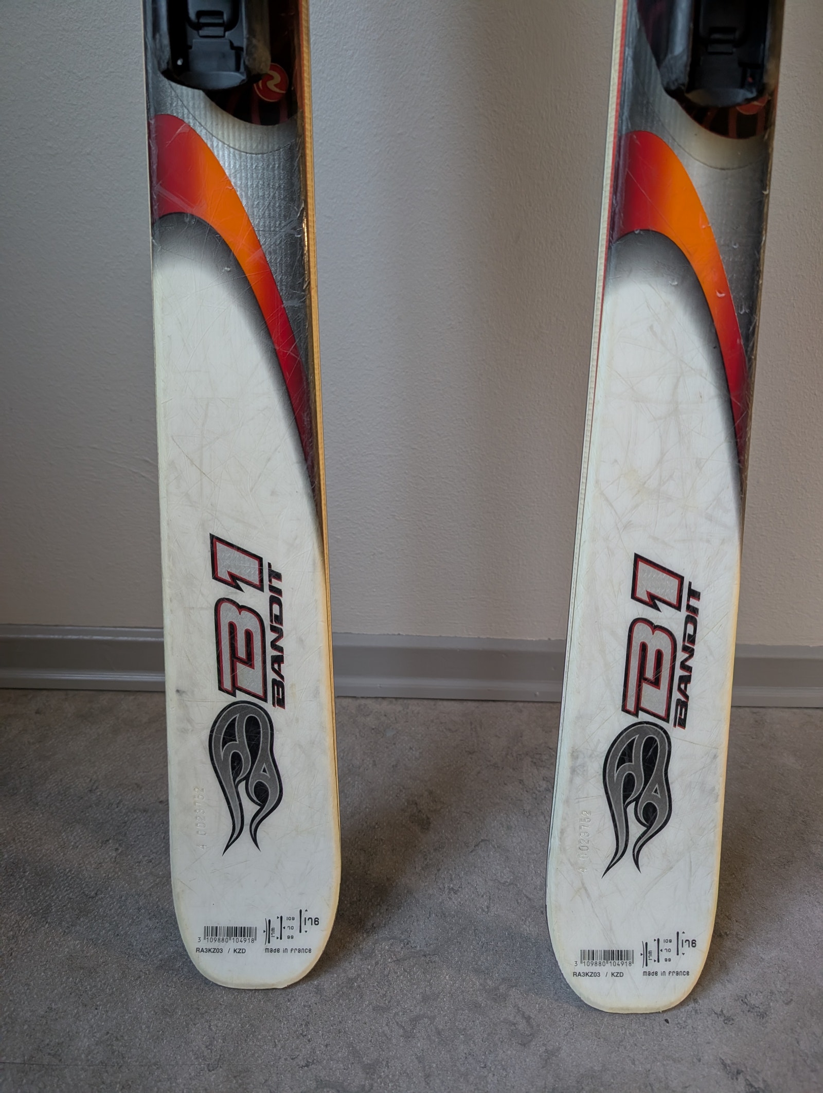 Rossignol Bandit B1 176cm inkl stavar och skidfordral. | Blocket