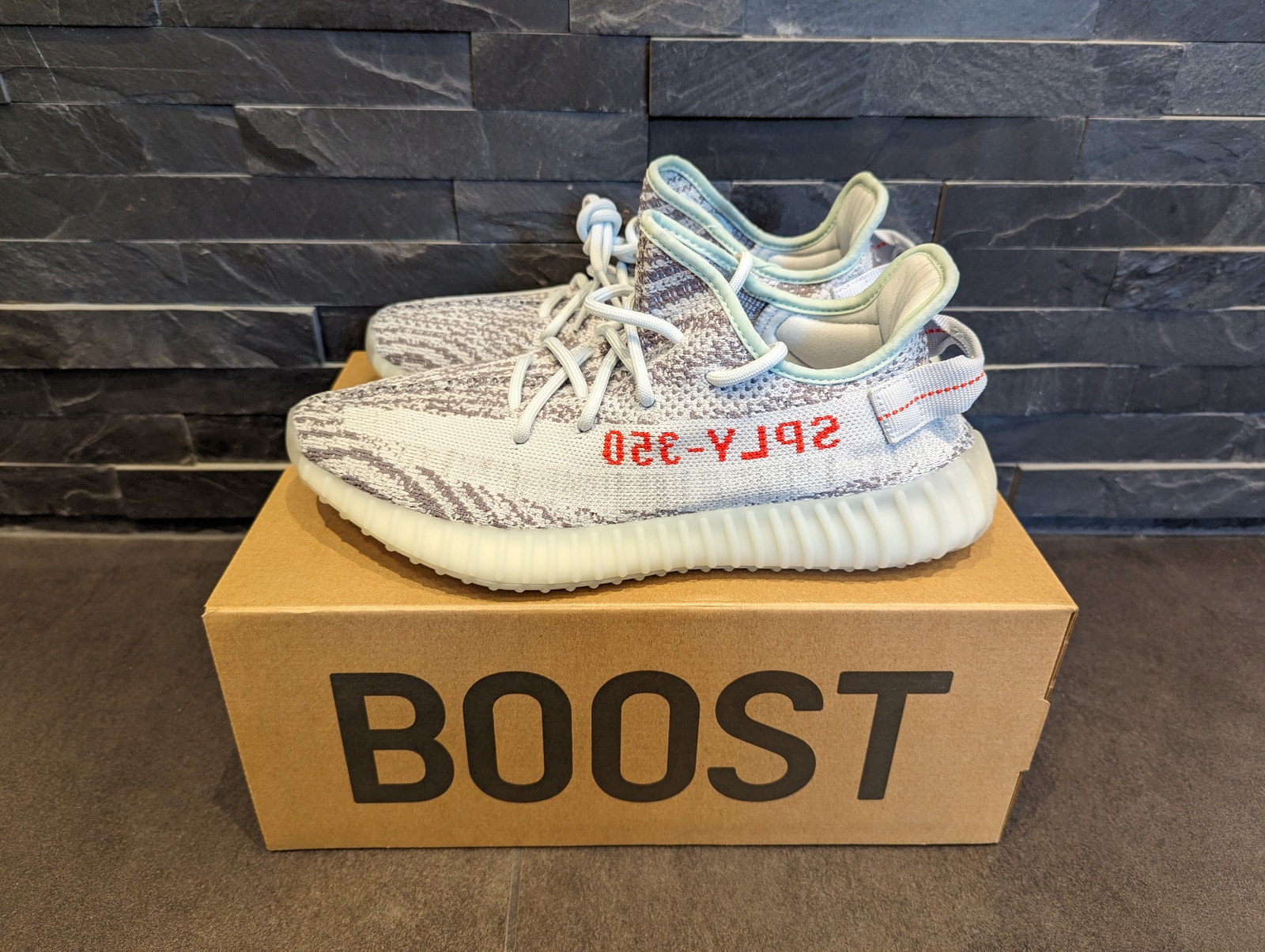adidas gazelle silver green womens adidas Yeezy Boost 350 V2 Zebra (2017/2022) – YankeeKicks Online main image 1