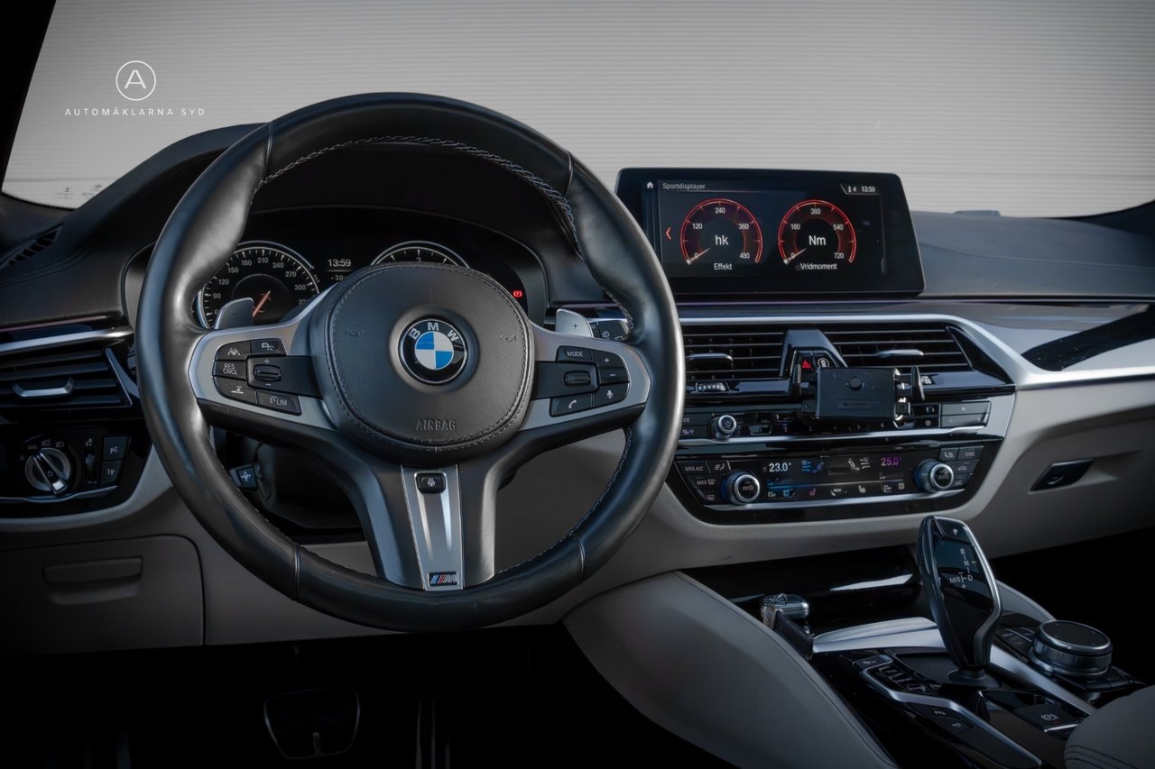 BMW 540i xDrive Touring Steptronic, 8-trinn, 340hk, 2018