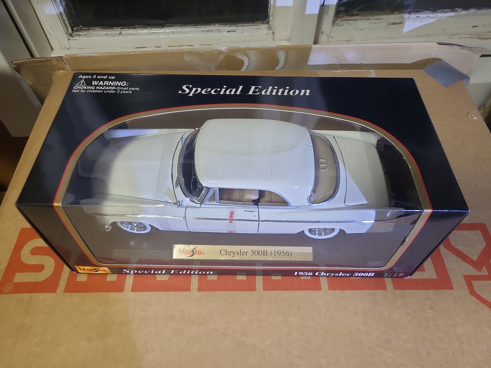 Chrysler 300B (1956) 1:18 Maisto Special Edition - Ny i kartong
