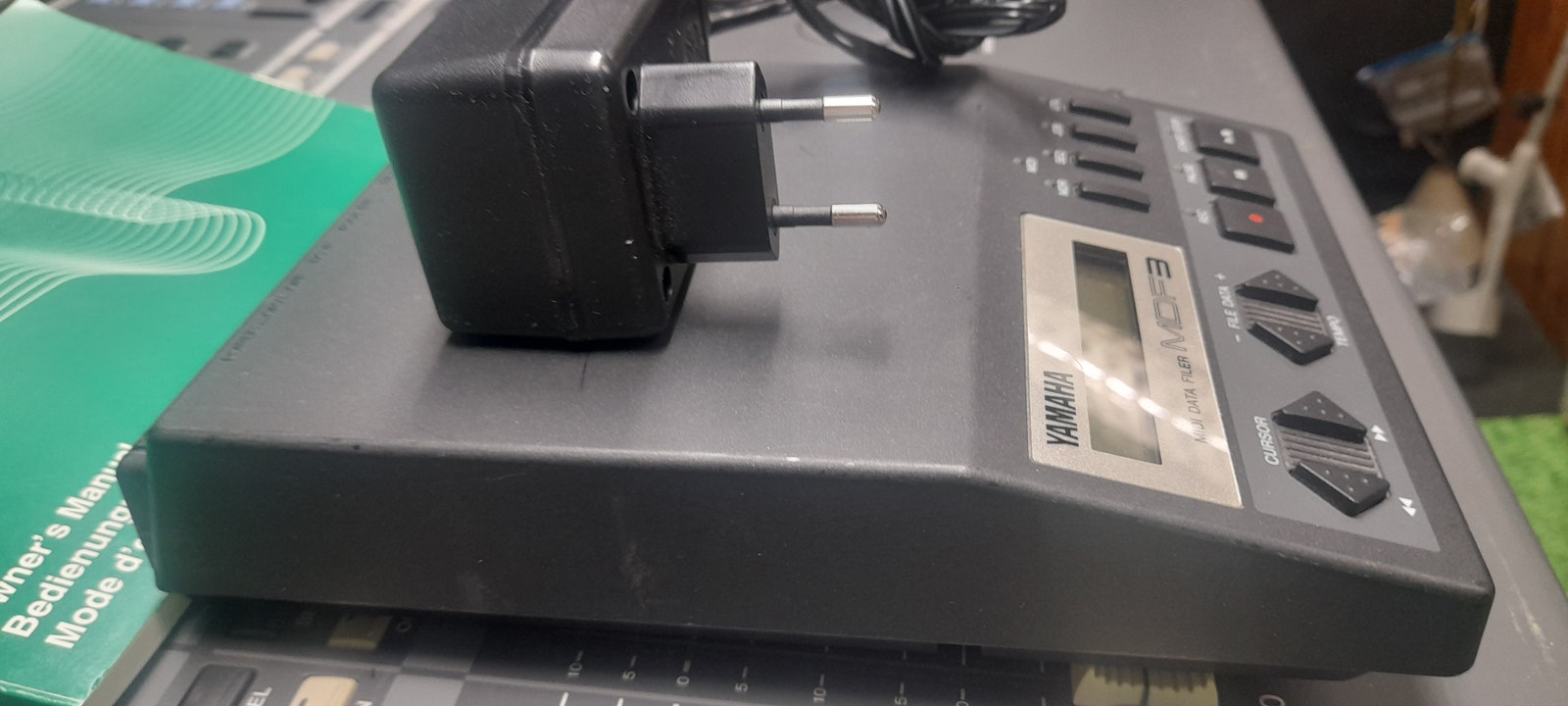 Yamaha MDF3 MIDI Data Filer | Blocket