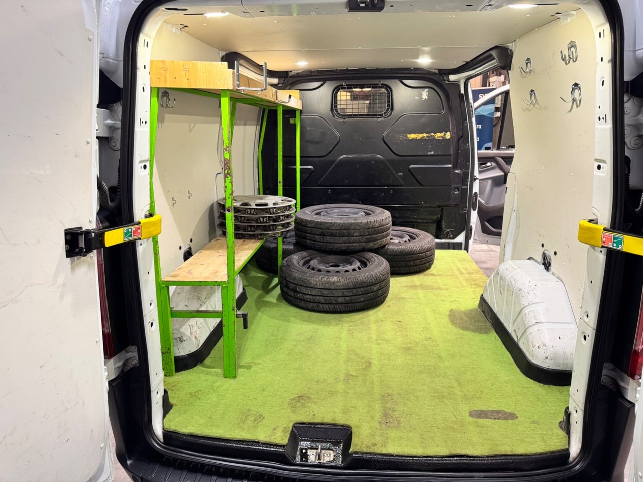 Ford Transit Custom 290 2.0 TDCi SelectShift, 6-trinn, 130hk, 2017