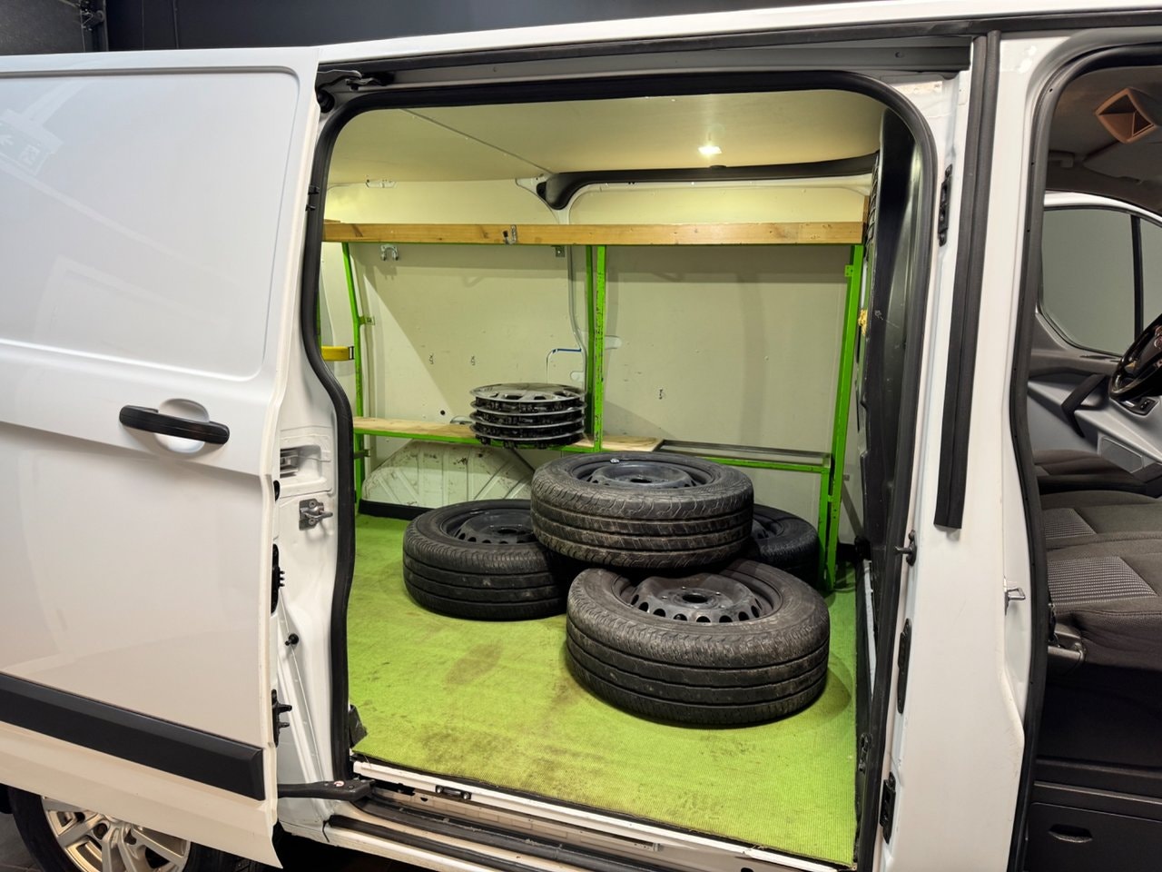 Ford Transit Custom 290 2.0 TDCi SelectShift, 6-trinn, 130hk, 2017