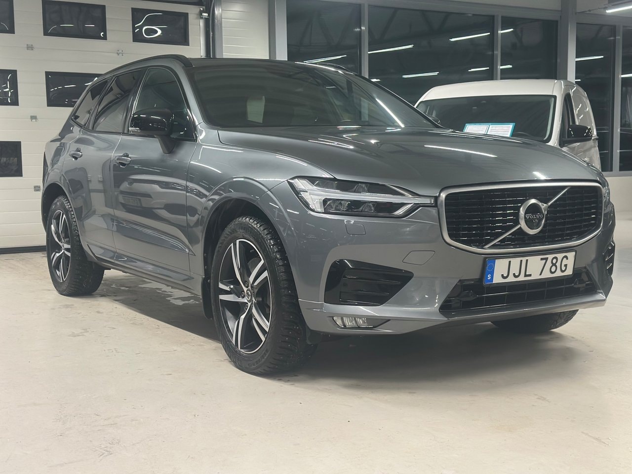 Volvo XC60 197 л.с.