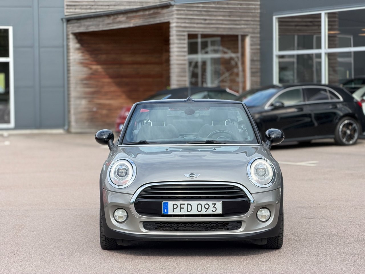 MINI Cooper Convertible Automatic, 136hp, 2017